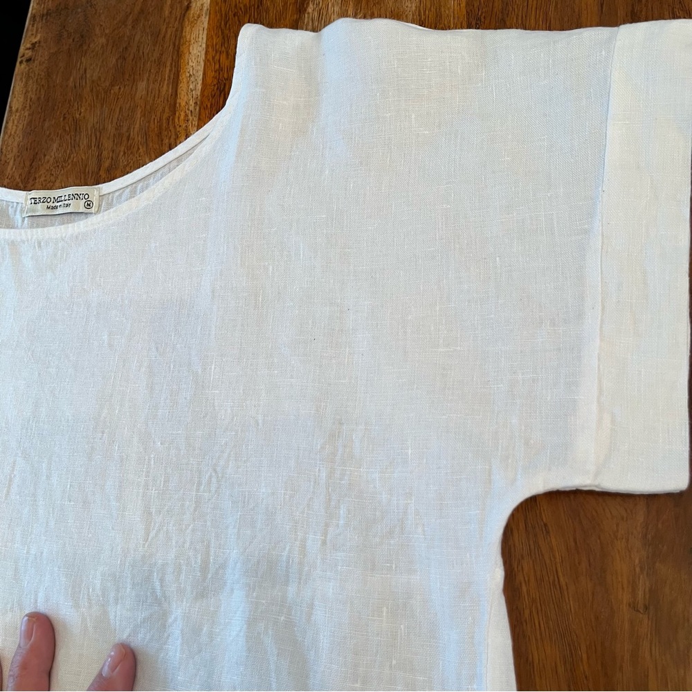 Womens Terzo Millennio size M white Hi-Low shirt tortoiseshell buttons down back - Picture 7 of 8